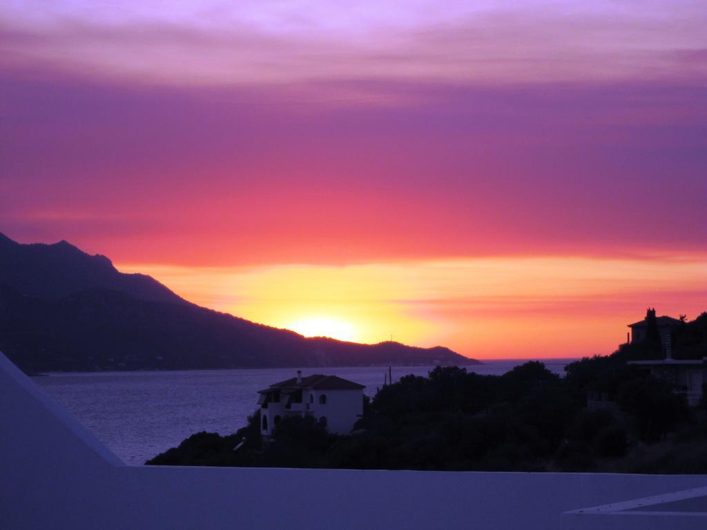 Scorpios Hotel & Suites Samos Town Luaran gambar