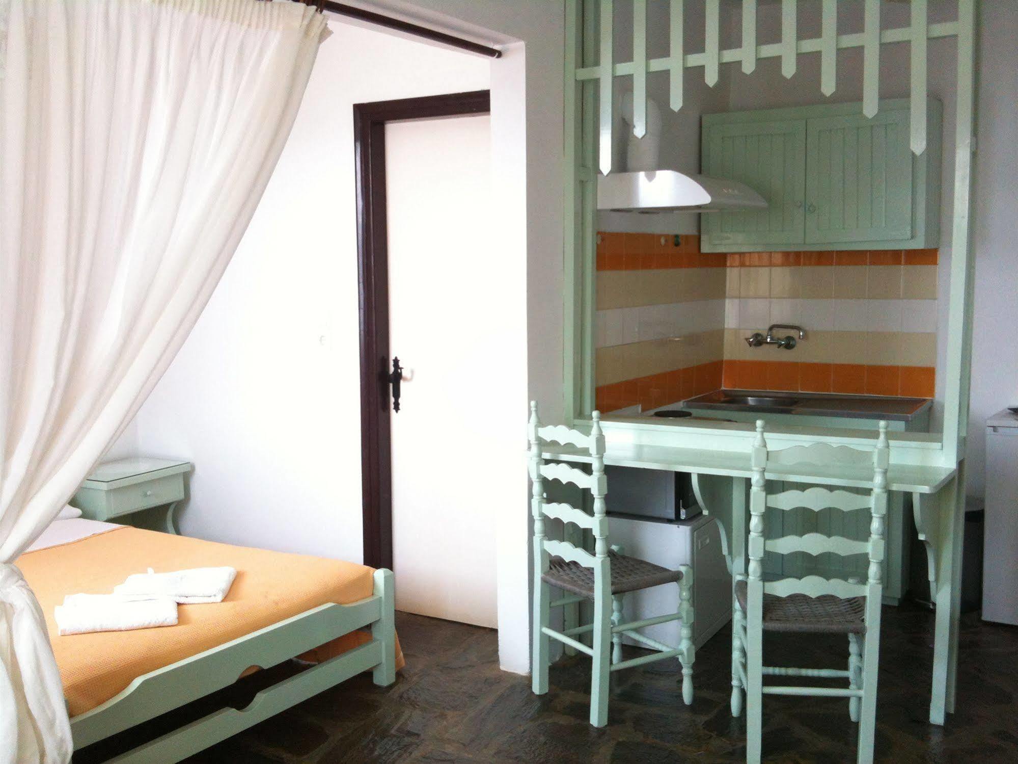 Scorpios Hotel & Suites Samos Town Luaran gambar